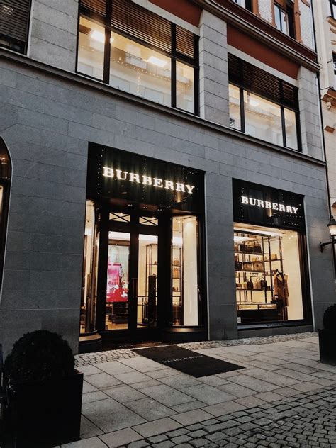 burberry oslo kontakt|Nedro Slottsgate Oslo .